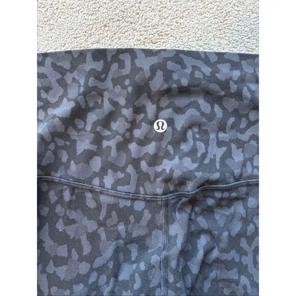 EUC LULULEMON high rise align gray camo pant Sz 8, 25” $100 E7 - Picture 3 of 6